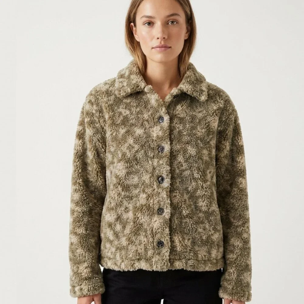 L.L. Bean Floral Sherpa Fleece Button-Front Jacket Size Medium